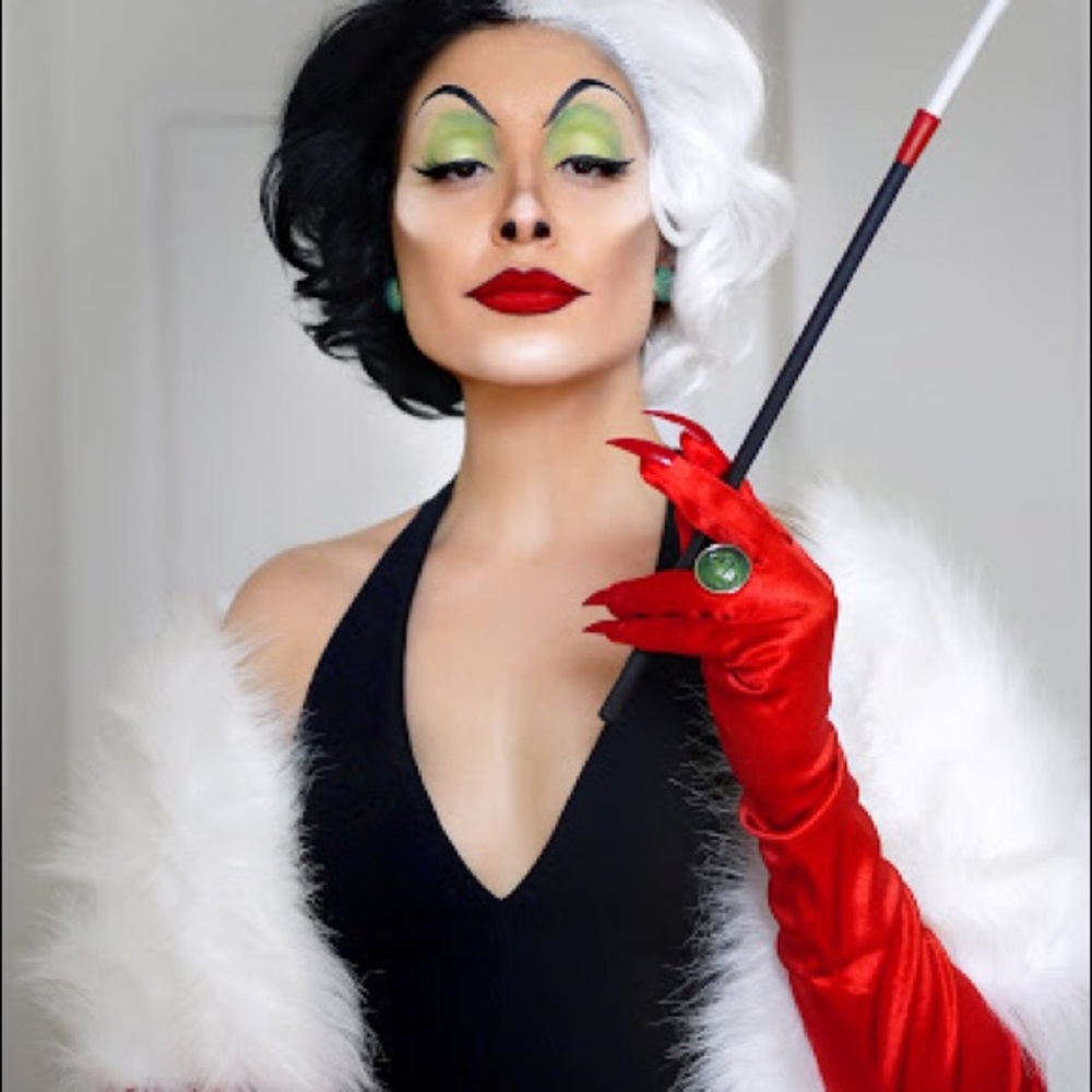 - 🛑 Cruella D. SHORT BLACK & WHITE Wig BUNDLE SET